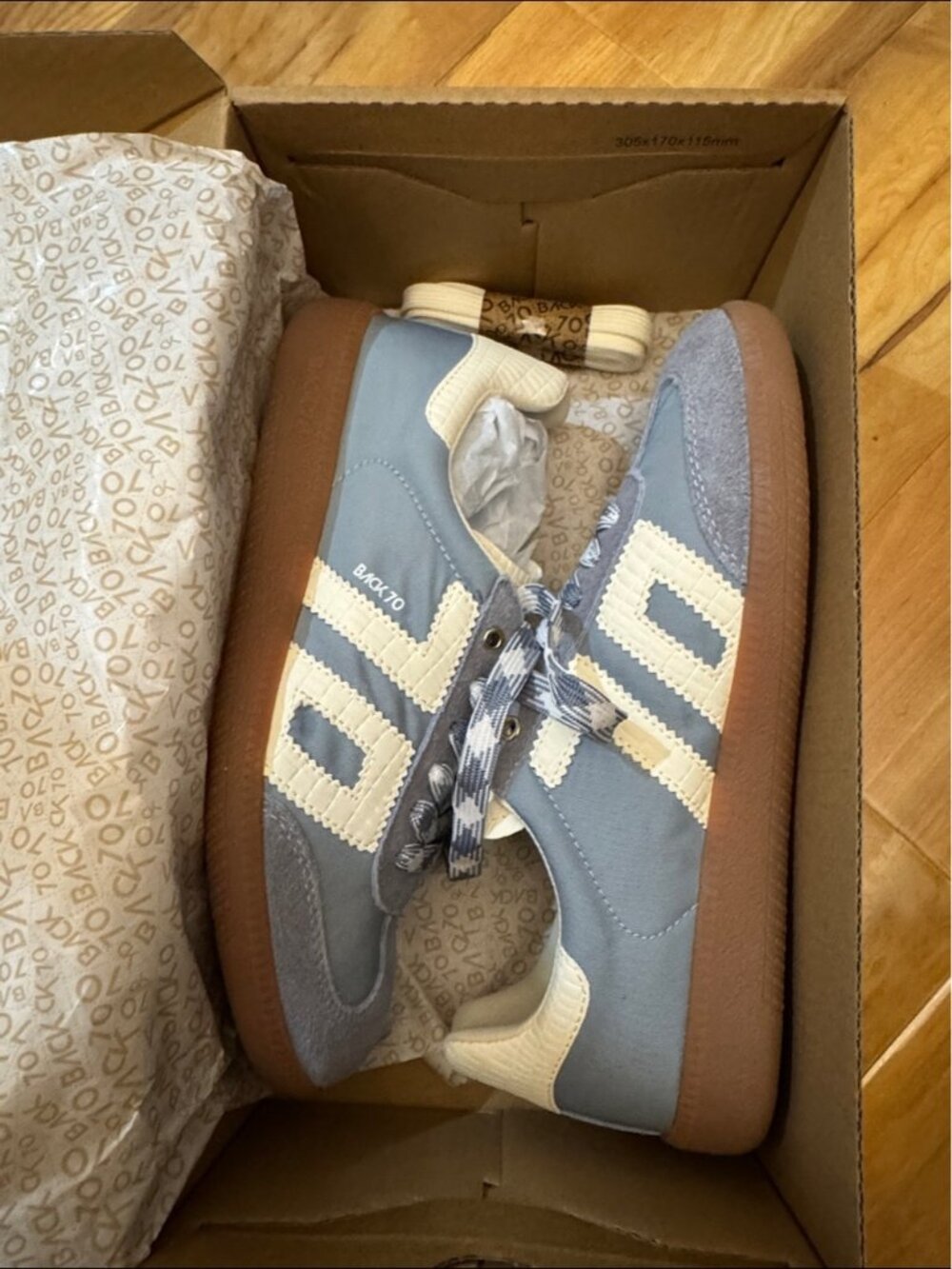 NWT US 5 -5.5 / EU 36 - BACK 70 GHOST in SKY Sneakers - Picture 5 of 15